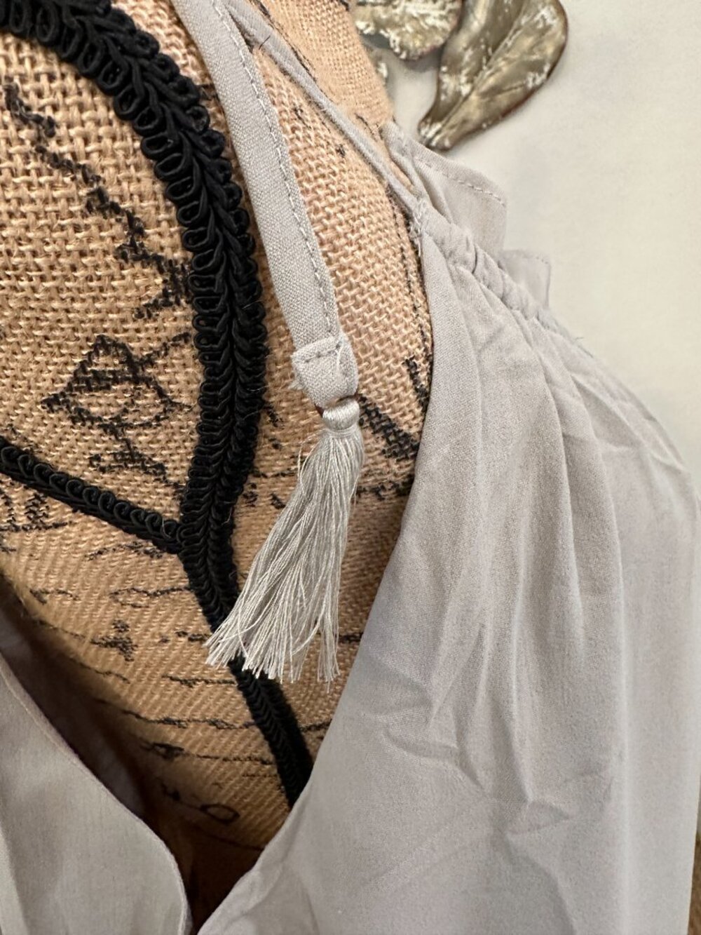 Hayden Los Angeles Tiered Mini Dress Gray Cream Blue Size L NWT - Picture 6 of 9